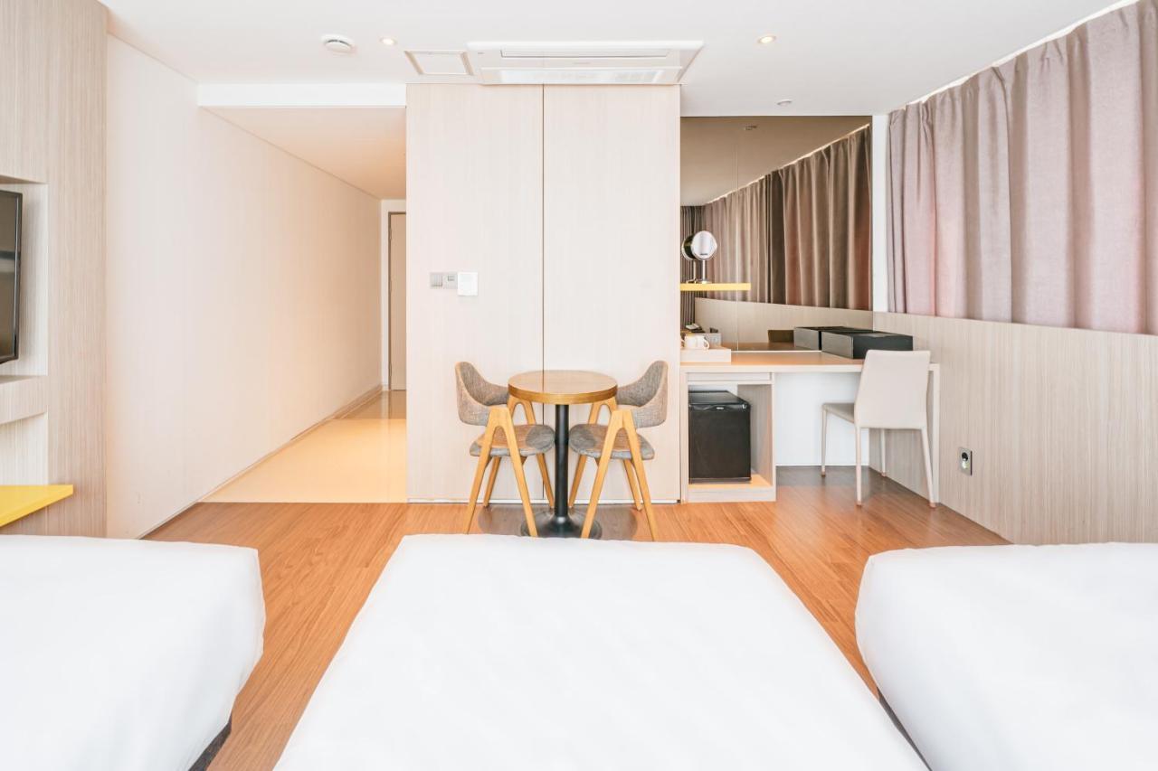 The First70 Hotel Seogwipo Exterior photo