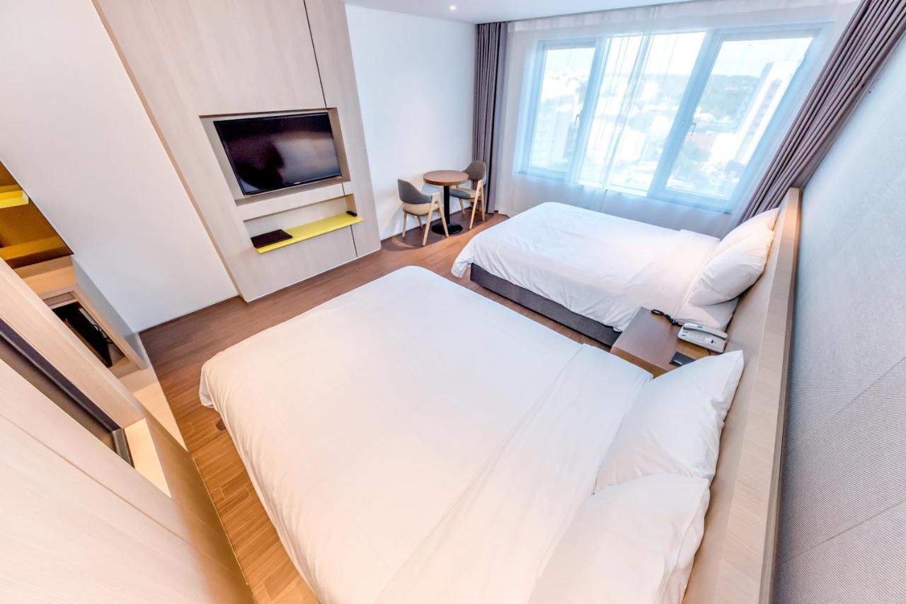 The First70 Hotel Seogwipo Exterior photo