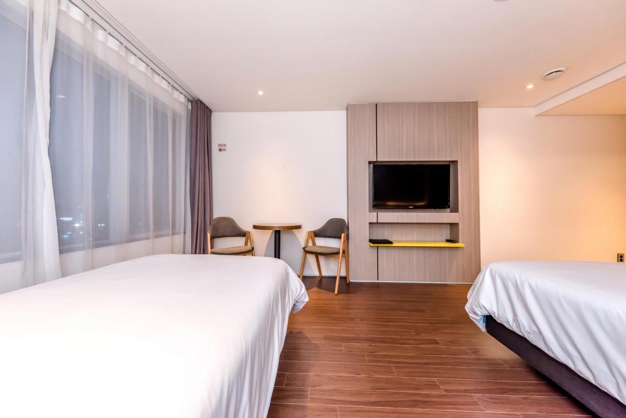 The First70 Hotel Seogwipo Exterior photo